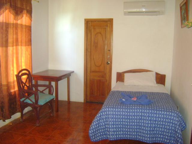 Las Gardenias Otel Puerto Villamil Dış mekan fotoğraf
