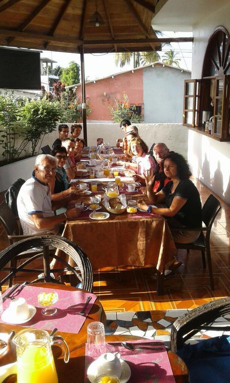 Las Gardenias Otel Puerto Villamil Dış mekan fotoğraf
