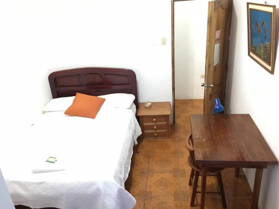 Las Gardenias Otel Puerto Villamil Dış mekan fotoğraf